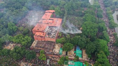 Bangladesh Sheikh Hasina flees