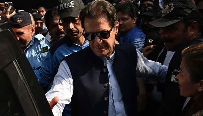 Imran Khan rubbishes reports political fray