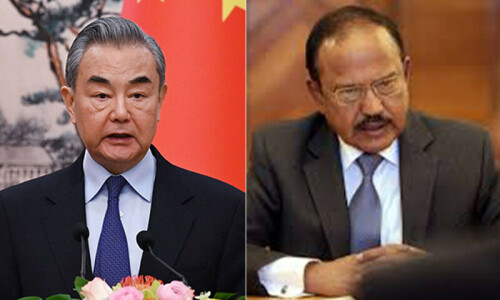 China and India should put border issue