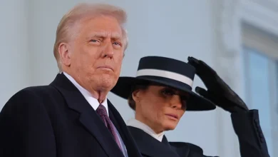 Triumphant Trump return to White House