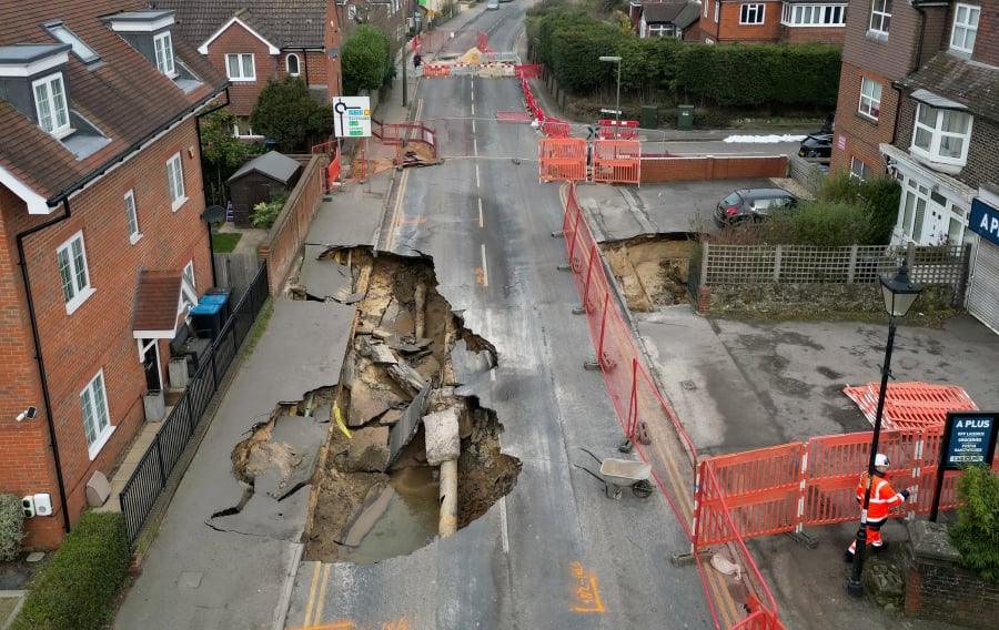 sinkhole appears in English village