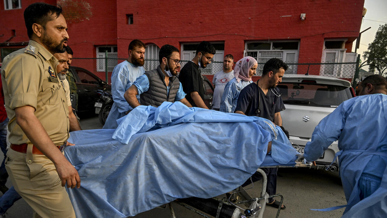 Pakistan concerned over 26 tourist killings